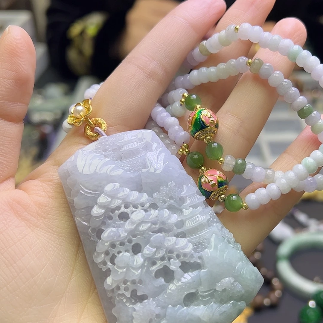 翡翠未镶嵌吊坠(赠链)1580