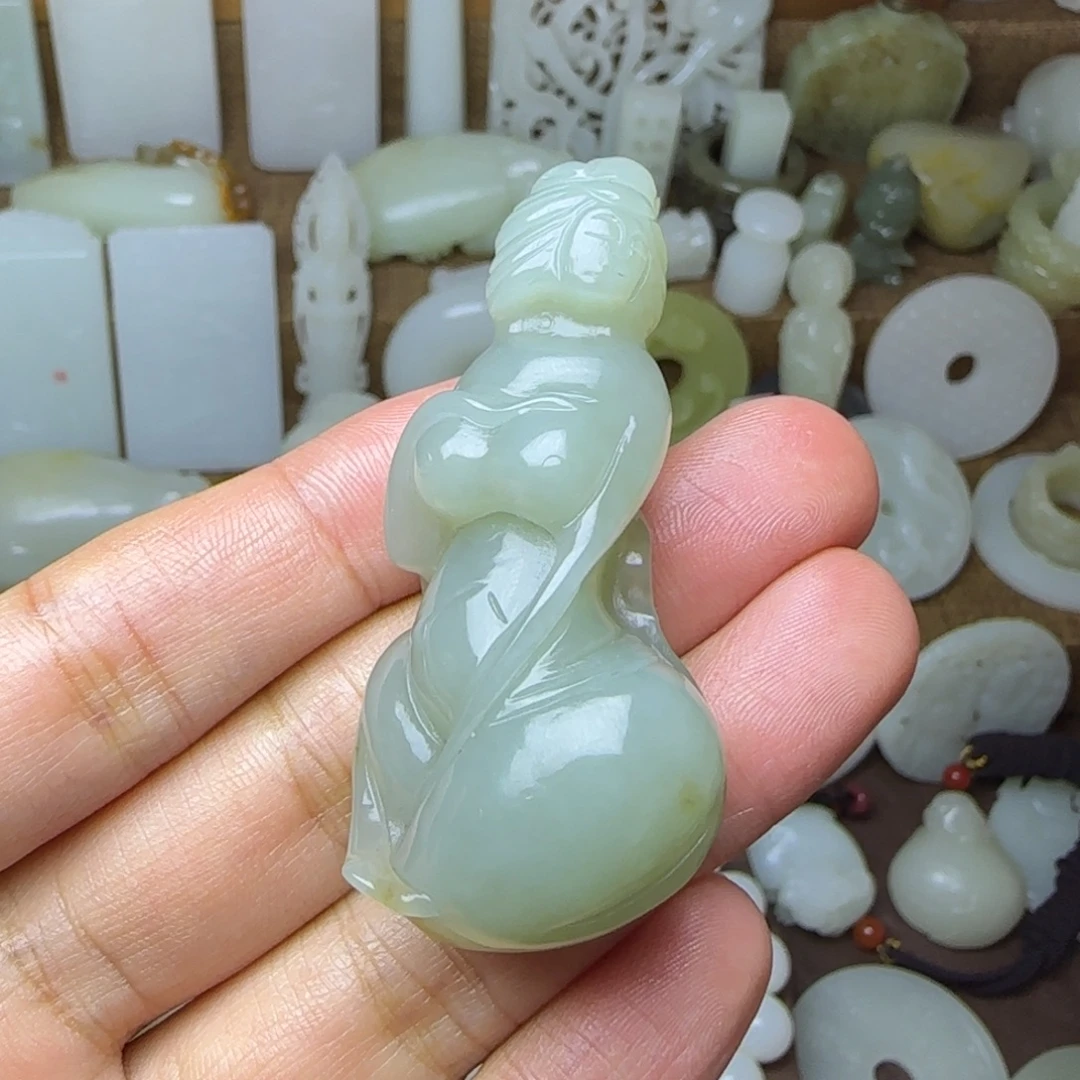 和田玉未镶嵌挂件