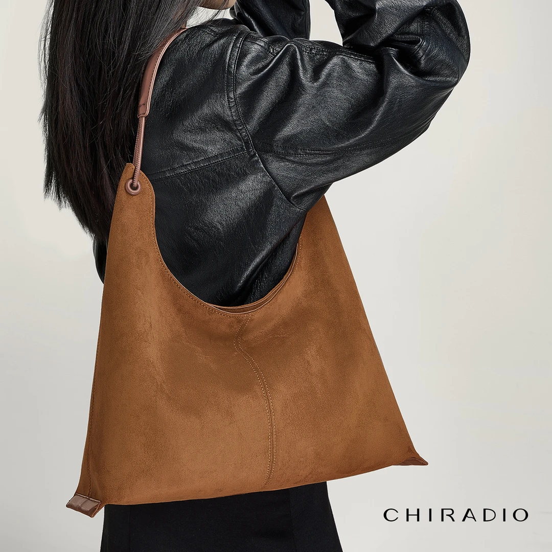 潮流复古磨砂爆款hobo包女包包2025年火爆大容量通勤托特包