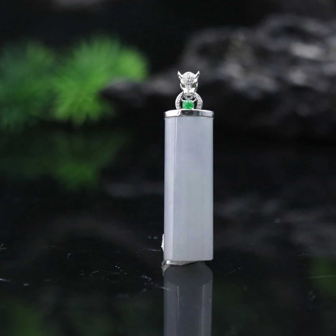 FC11天然缅甸翡翠A货18k圆柱/800063/保利厦门拍卖