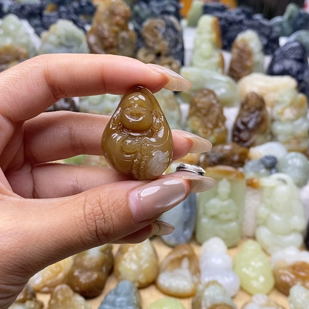 一***忧颈饰未镶嵌和田玉
