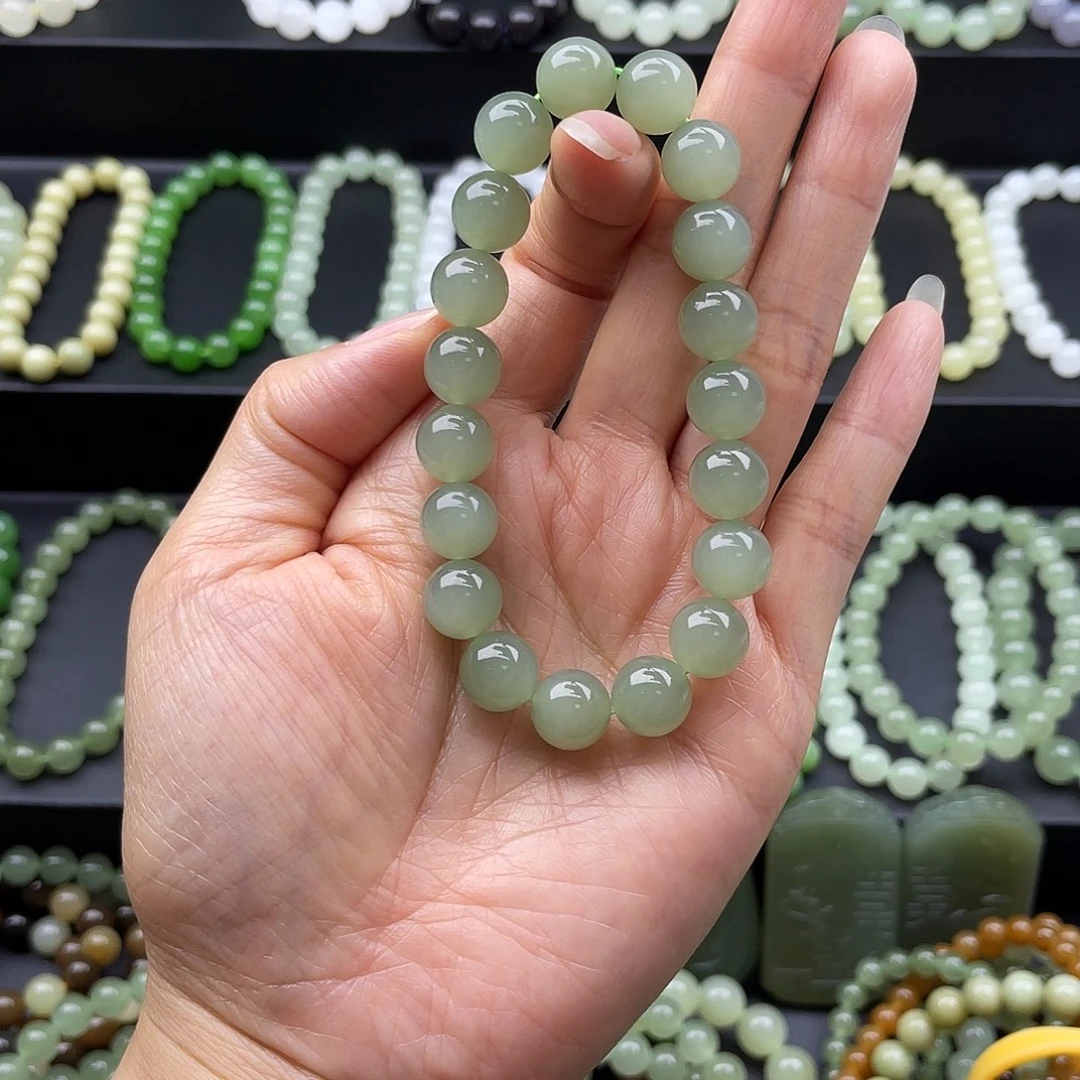 蓝***天和田玉未镶嵌手链