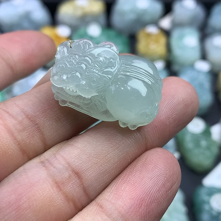 翡翠未镶嵌颈饰天然缅甸A货翡翠貔貅吊坠