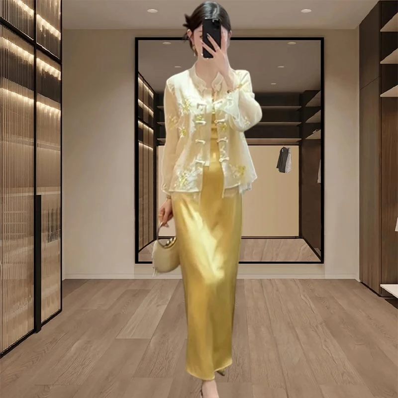 2025年春夏季新款小众连衣裙温柔风设计感女装长裙高级感显瘦纯色