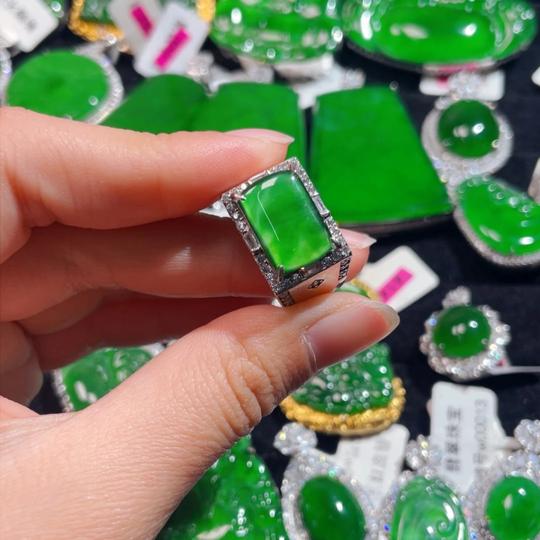 翡翠颈饰未镶嵌保a保真天然翡翠