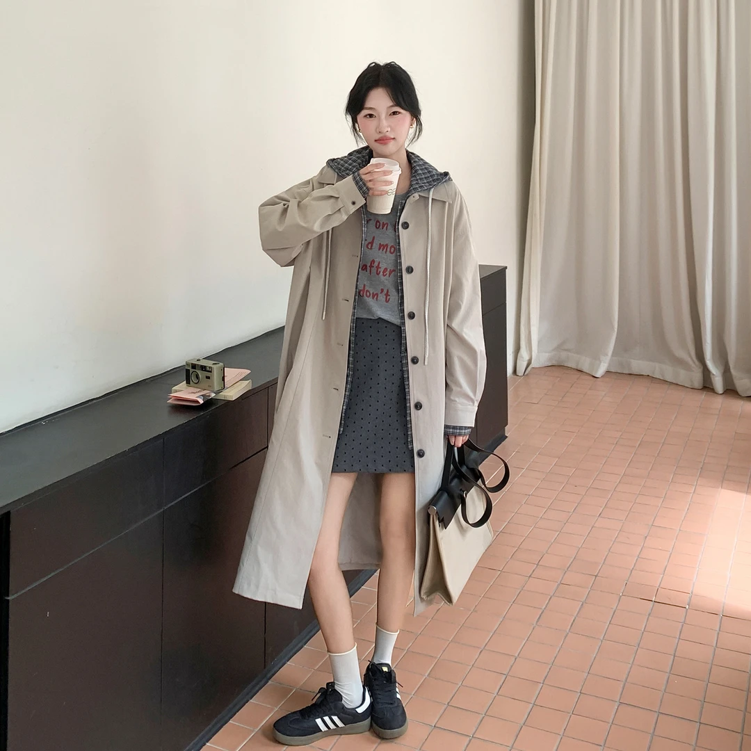 韩系酷飒卡其色格纹拼接连帽风衣外套2025秋新款老钱风松弛感大衣
