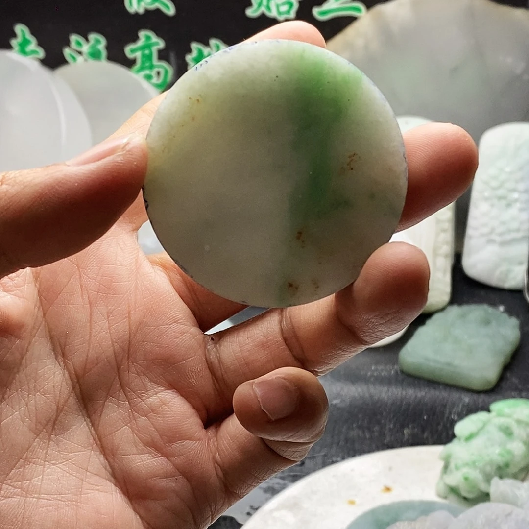 翡翠未镶嵌挂件纯天然