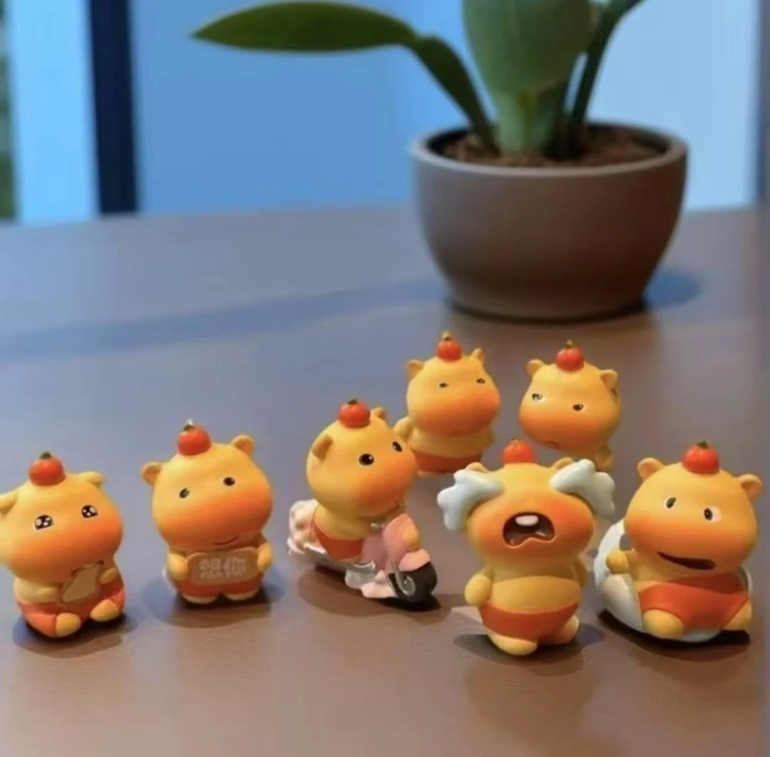 卡通水豚小噜噜盲盒解压玩具公仔桌面摆件网红爆款男孩女孩礼物