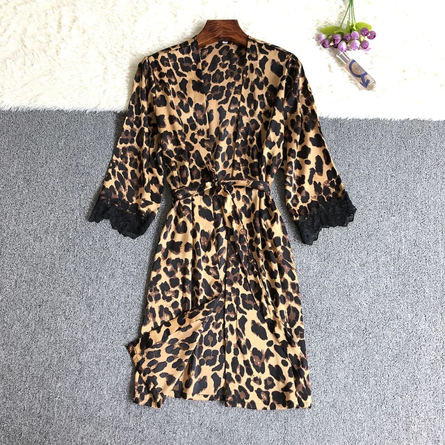 睡衣女夏天冰丝性感豹纹中长款九分袖浴袍时尚睡袍可外穿家居服薄