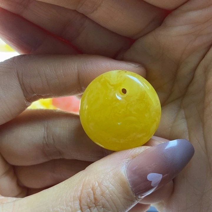 蜜蜡裸石未镶嵌微瑕，4.5g