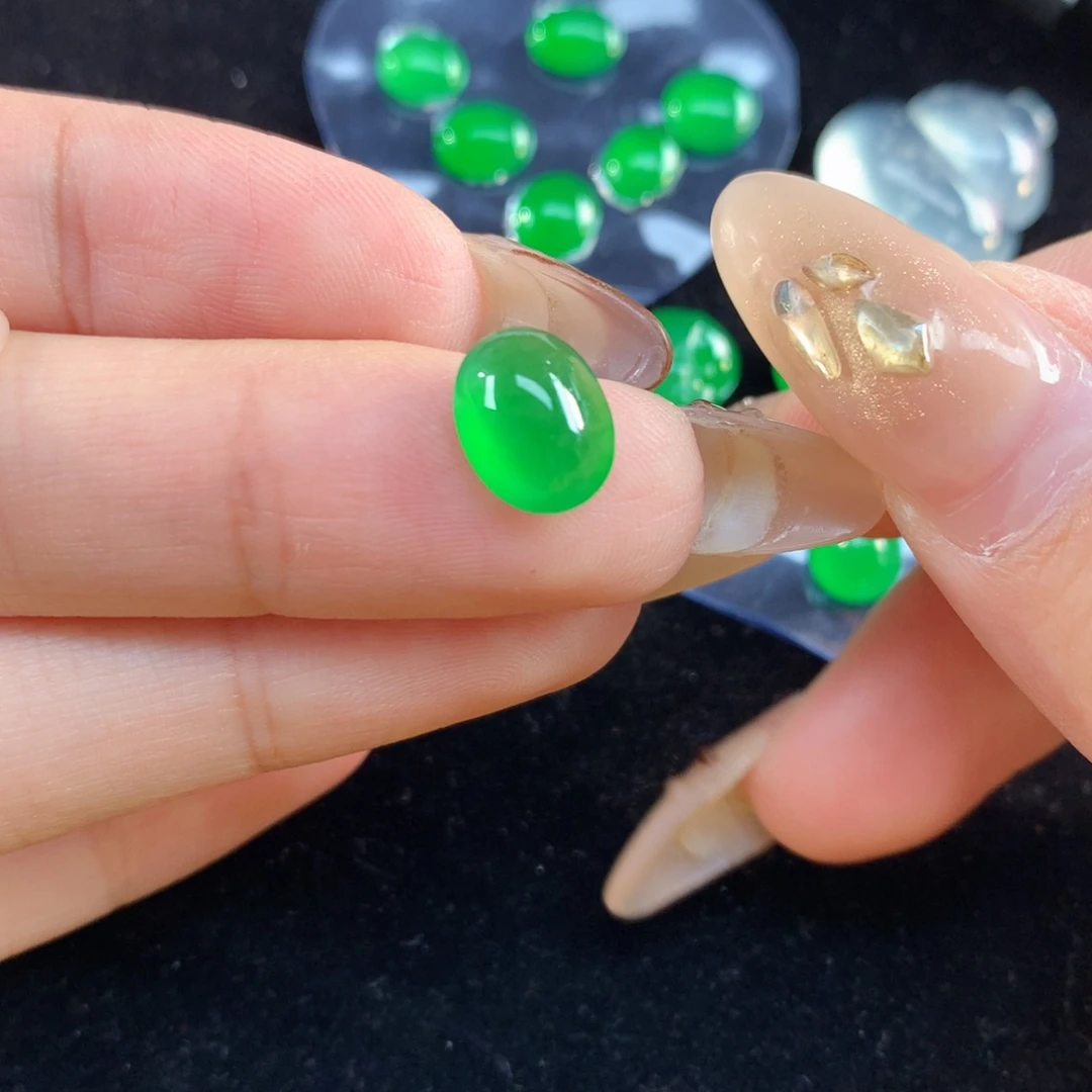 翡翠裸石9.57.6/4