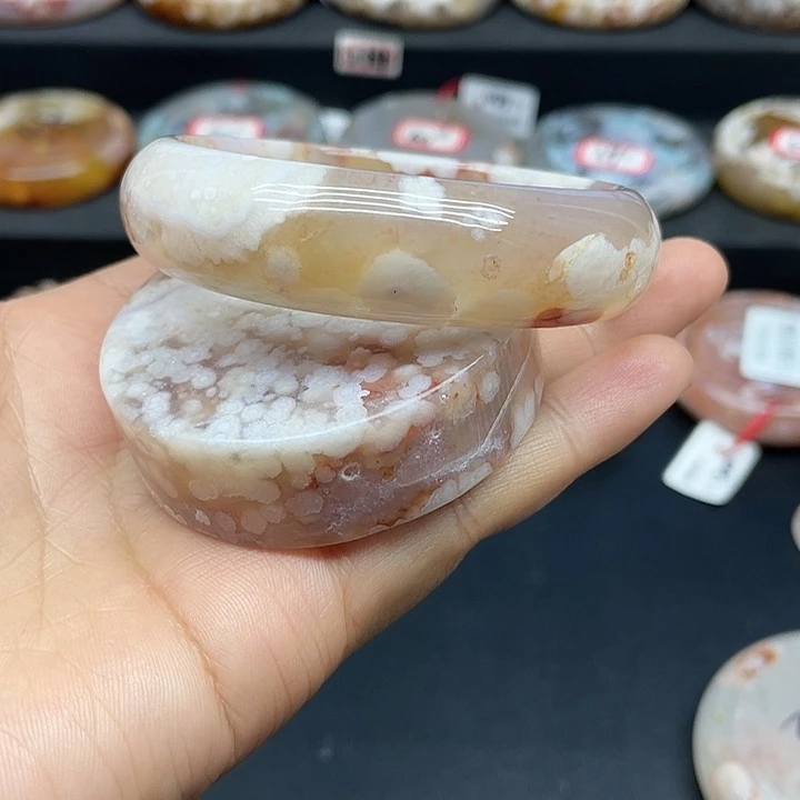 玛瑙/玉髓未镶嵌手镯59.7