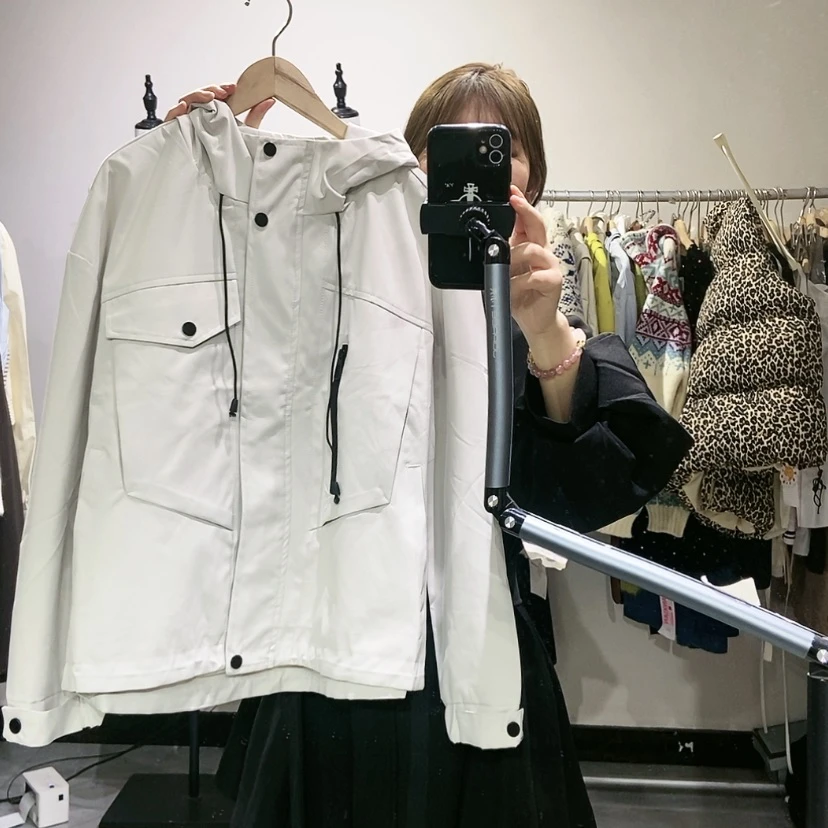 【闪购商品】米灰外套