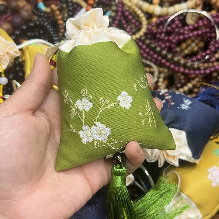 维腊木（绿檀）无事牌