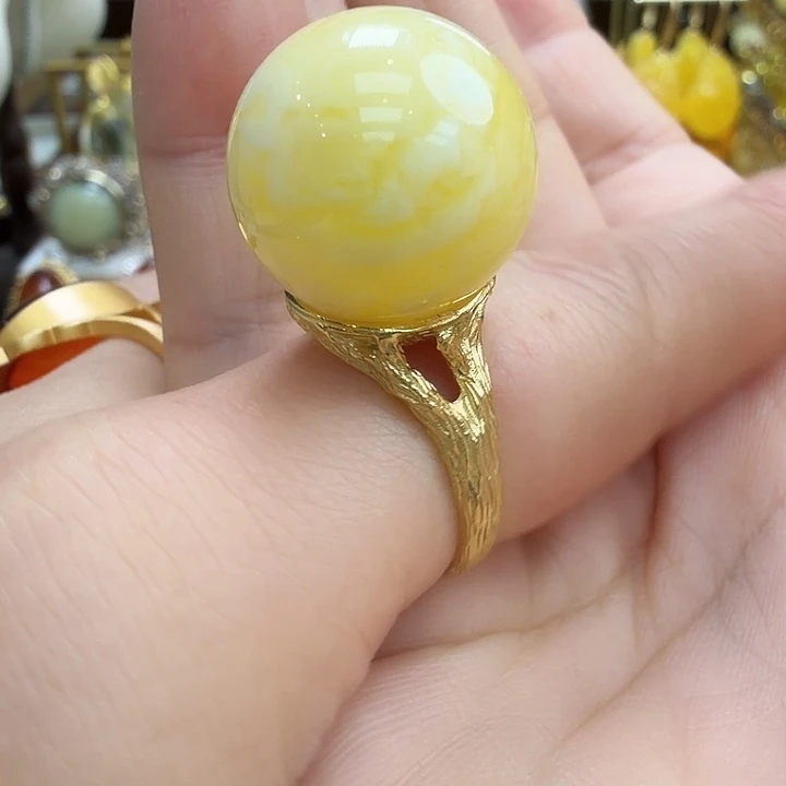 琥珀未镶嵌珠宝奇石