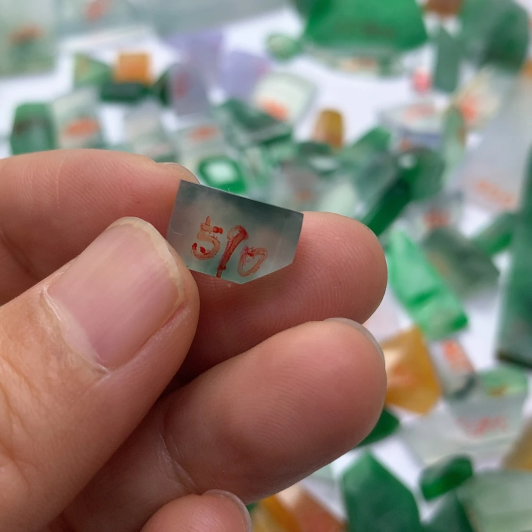 定制翡翠未镶嵌天然翡翠