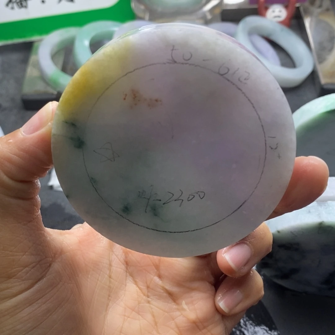 定制翡翠未镶嵌翡翠手镯