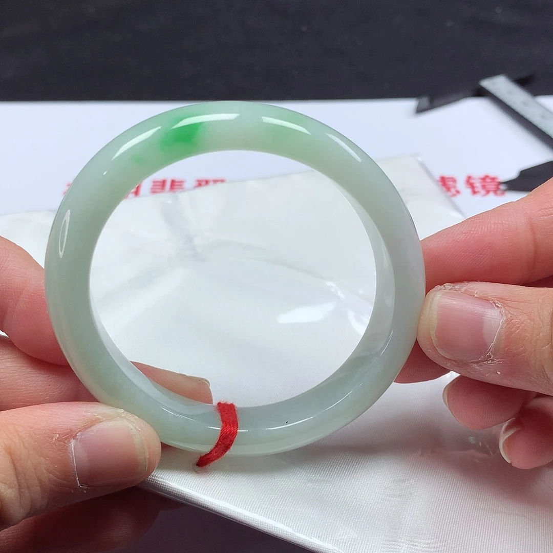 翡翠手镯未镶嵌56贵妃