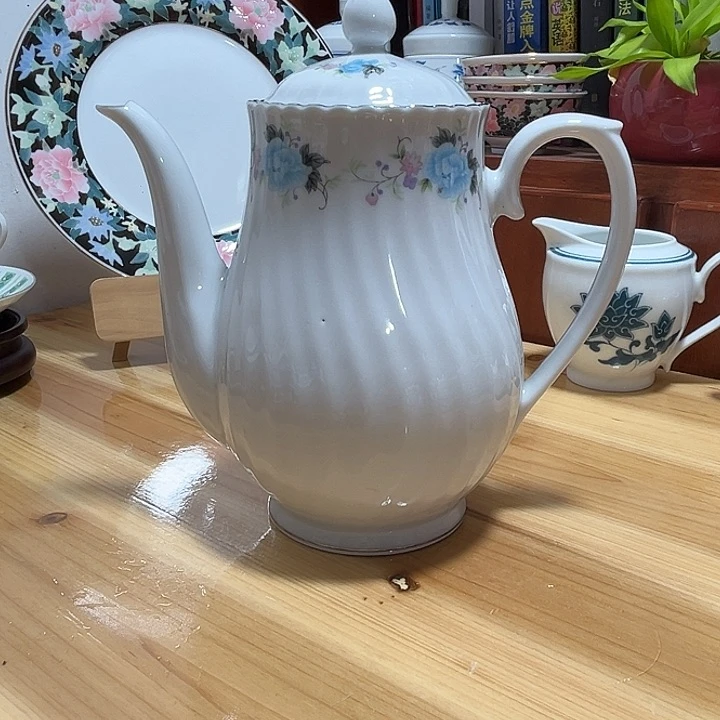 杯远***庄釉下五彩官窑瓷器