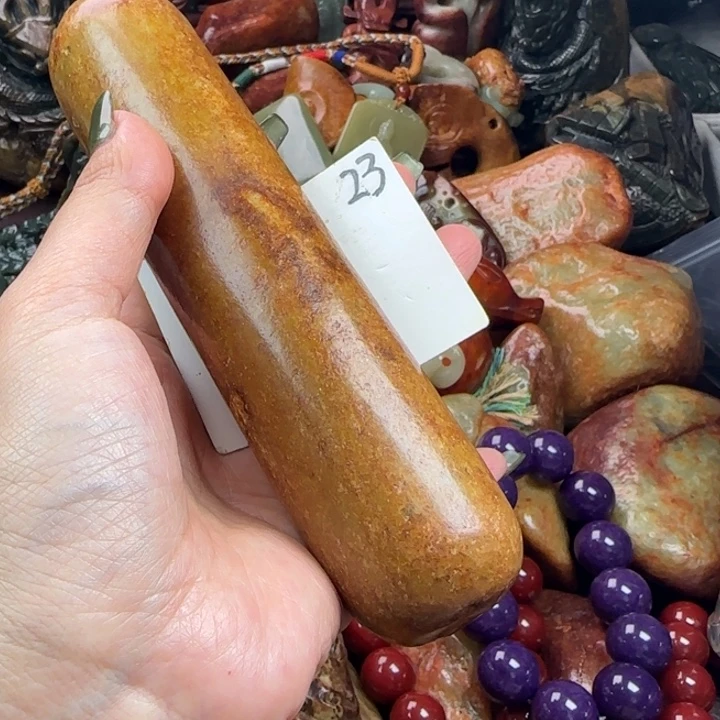 透闪石质玉未镶嵌珠宝奇石