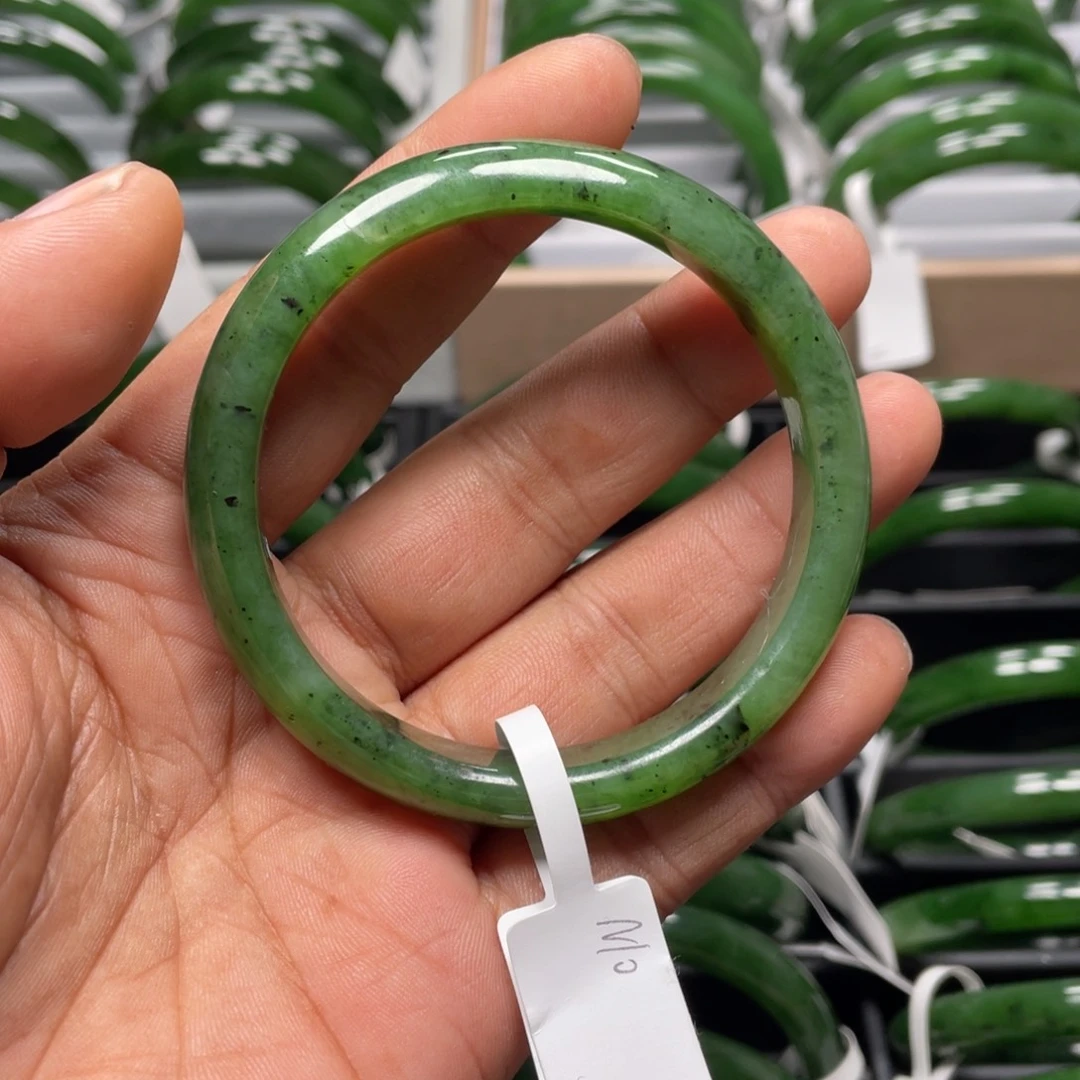 和田玉（碧玉）未镶嵌手镯瑕疵款特漏