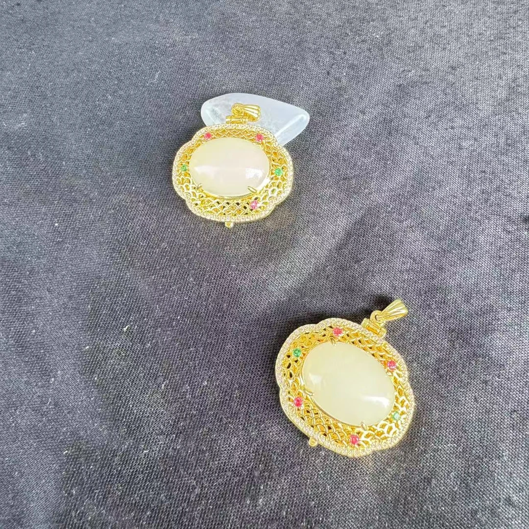 D101 天然和田玉吊坠 拍一发一多样性发其一