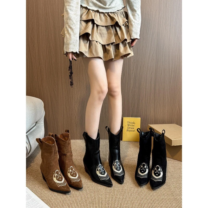 尖头中筒西部靴2025秋季新款复古高跟套筒牛仔靴百搭粗跟骑士靴女