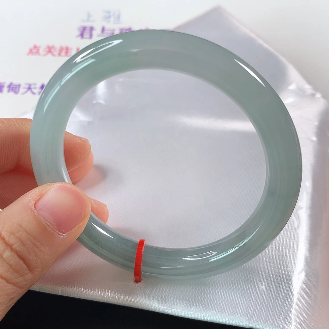 翡翠手镯未镶嵌 圆条⑨①