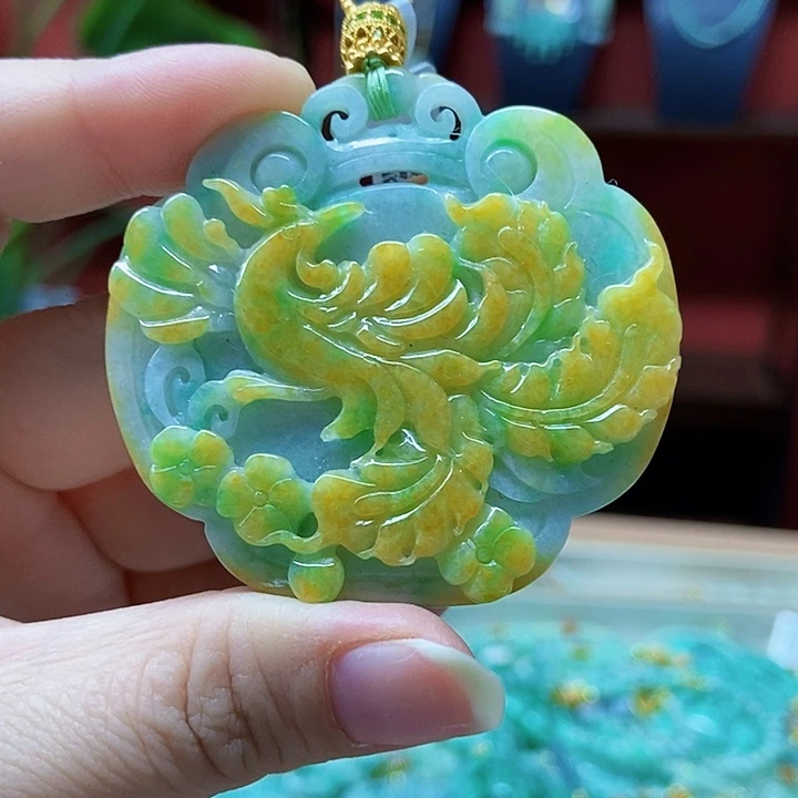 翡翠未镶嵌颈饰吊坠