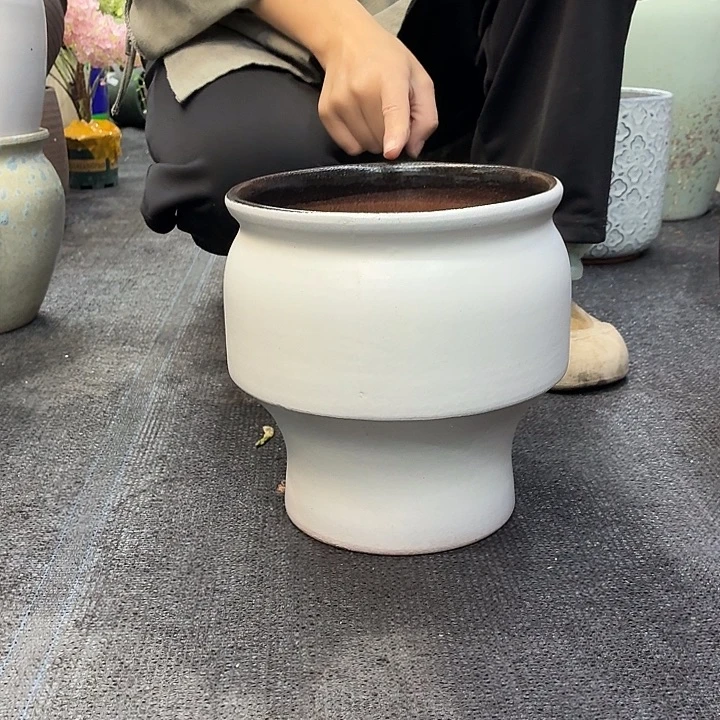 19+21 -粗陶花盆有孔