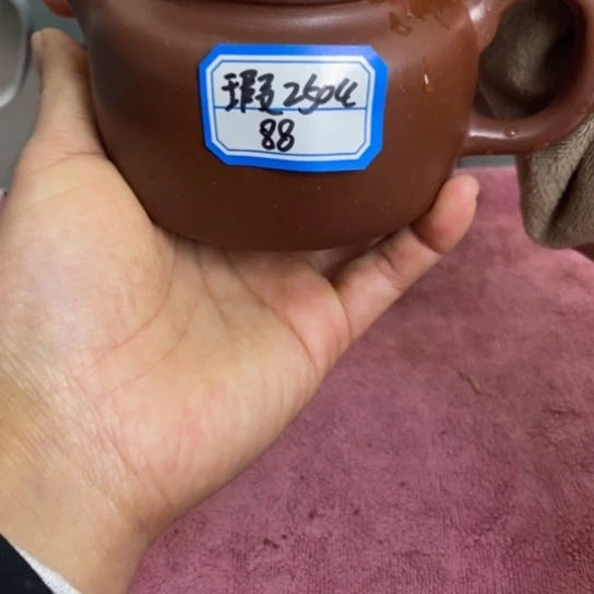 紫砂茶壶德中，瑕疵多半手