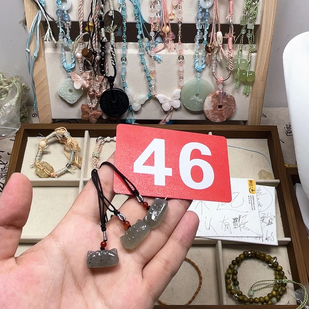 蛇纹石玉合金颈饰