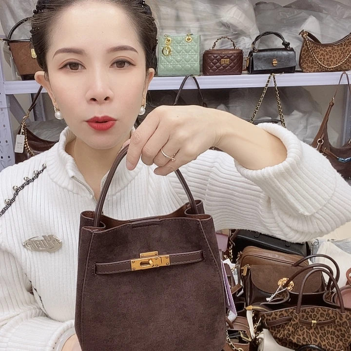 蚕丝小牛剖层皮革PU7561