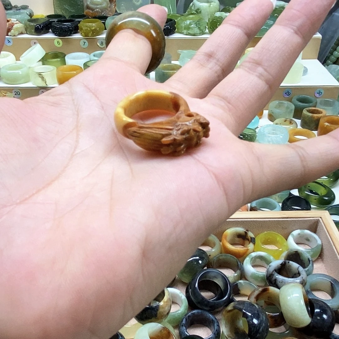 岫玉未镶嵌天然玉石柠***?