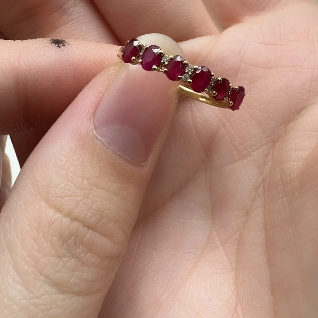 红宝石戒指18K金镶嵌
