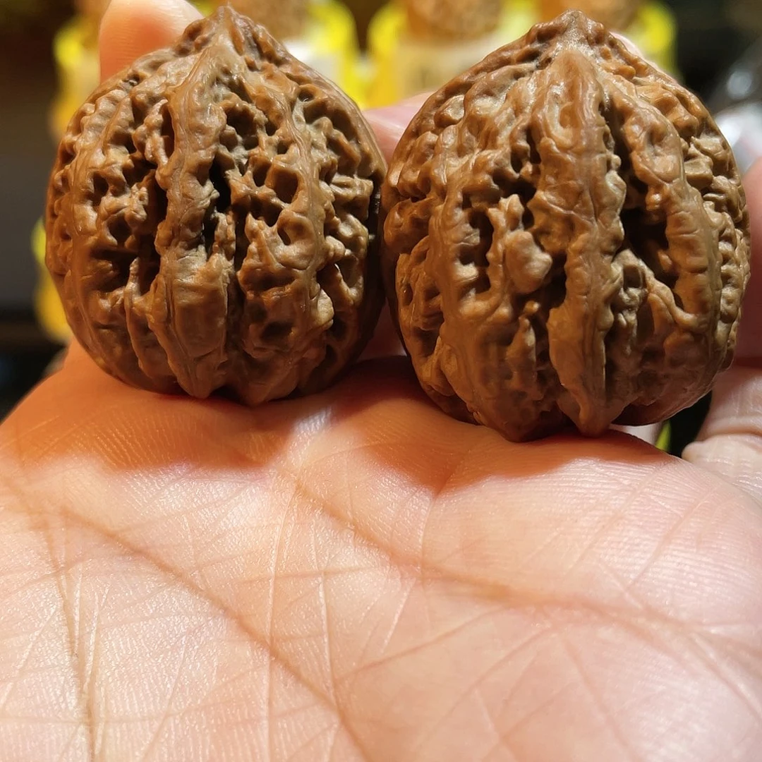 吊坠文玩核桃绣球