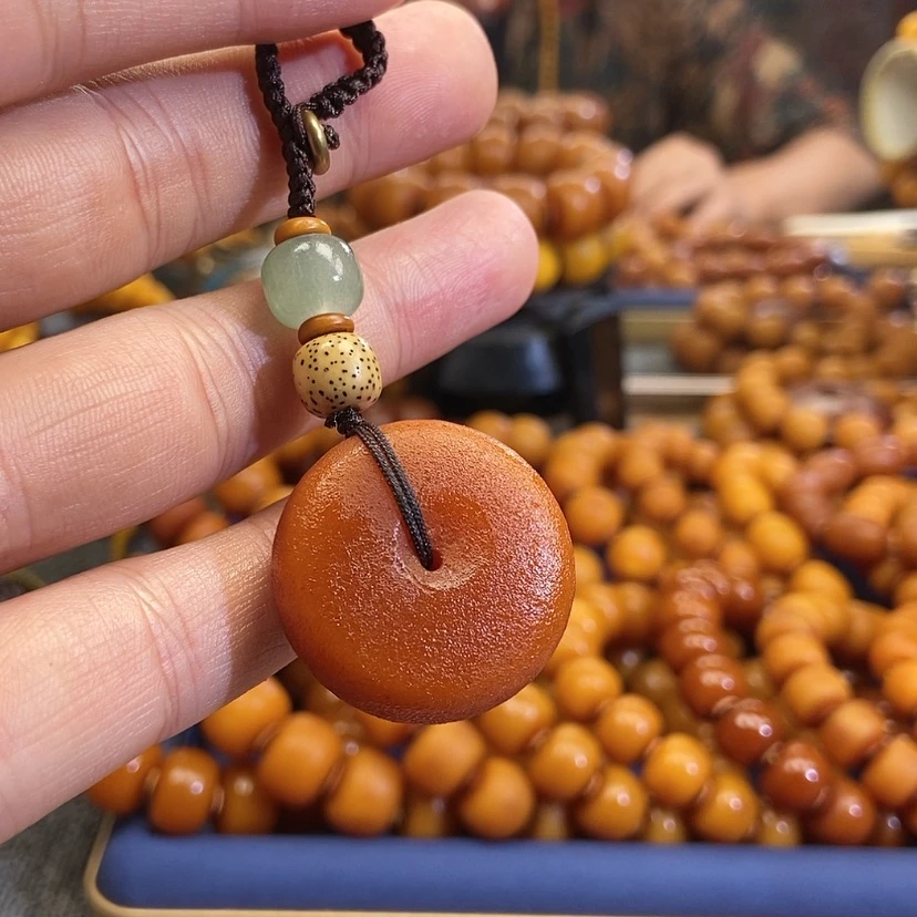 【闪购商品】蜜蜡未镶嵌珠宝奇石