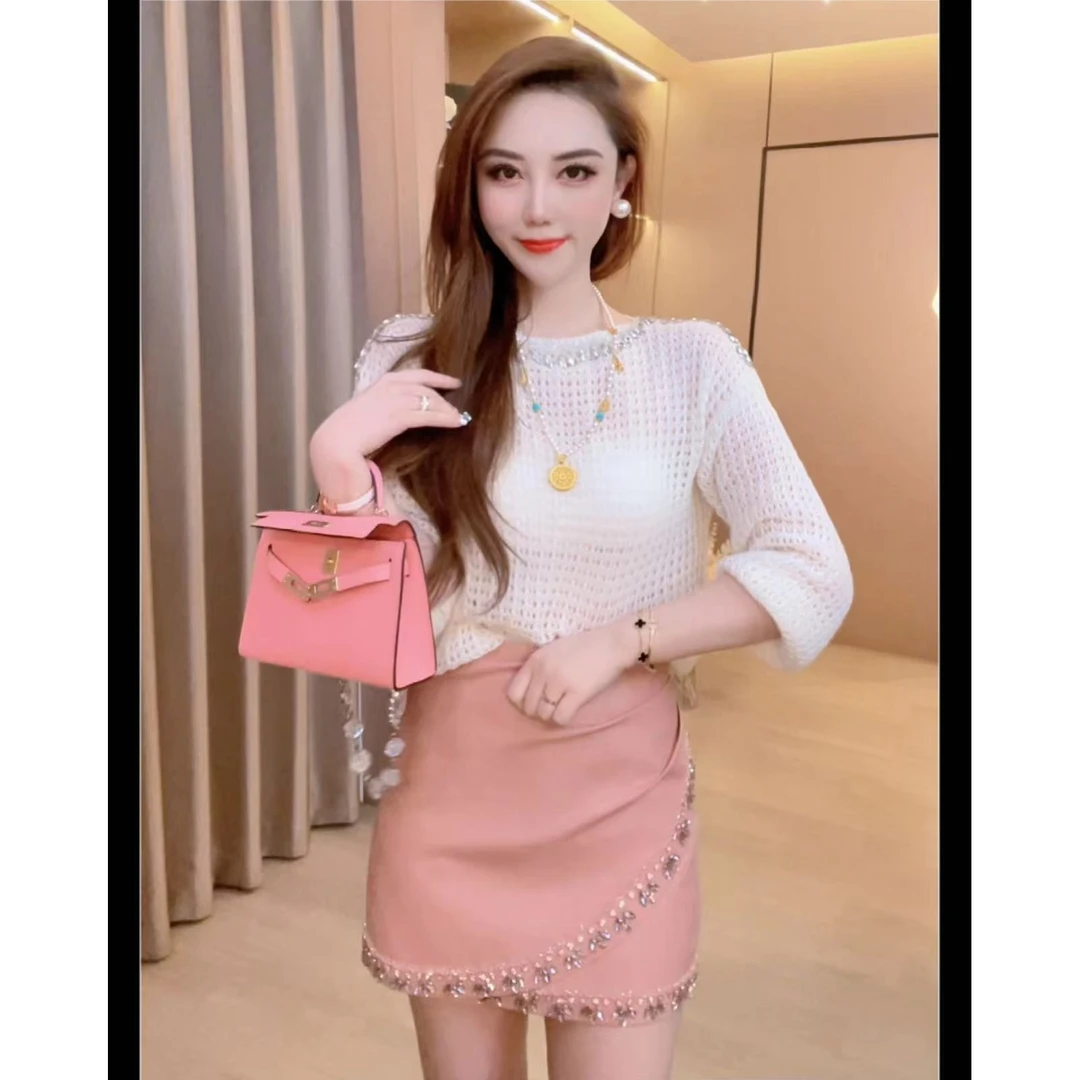 【一眼万年】重工钉珠轻奢百搭显瘦针织上衣Y33