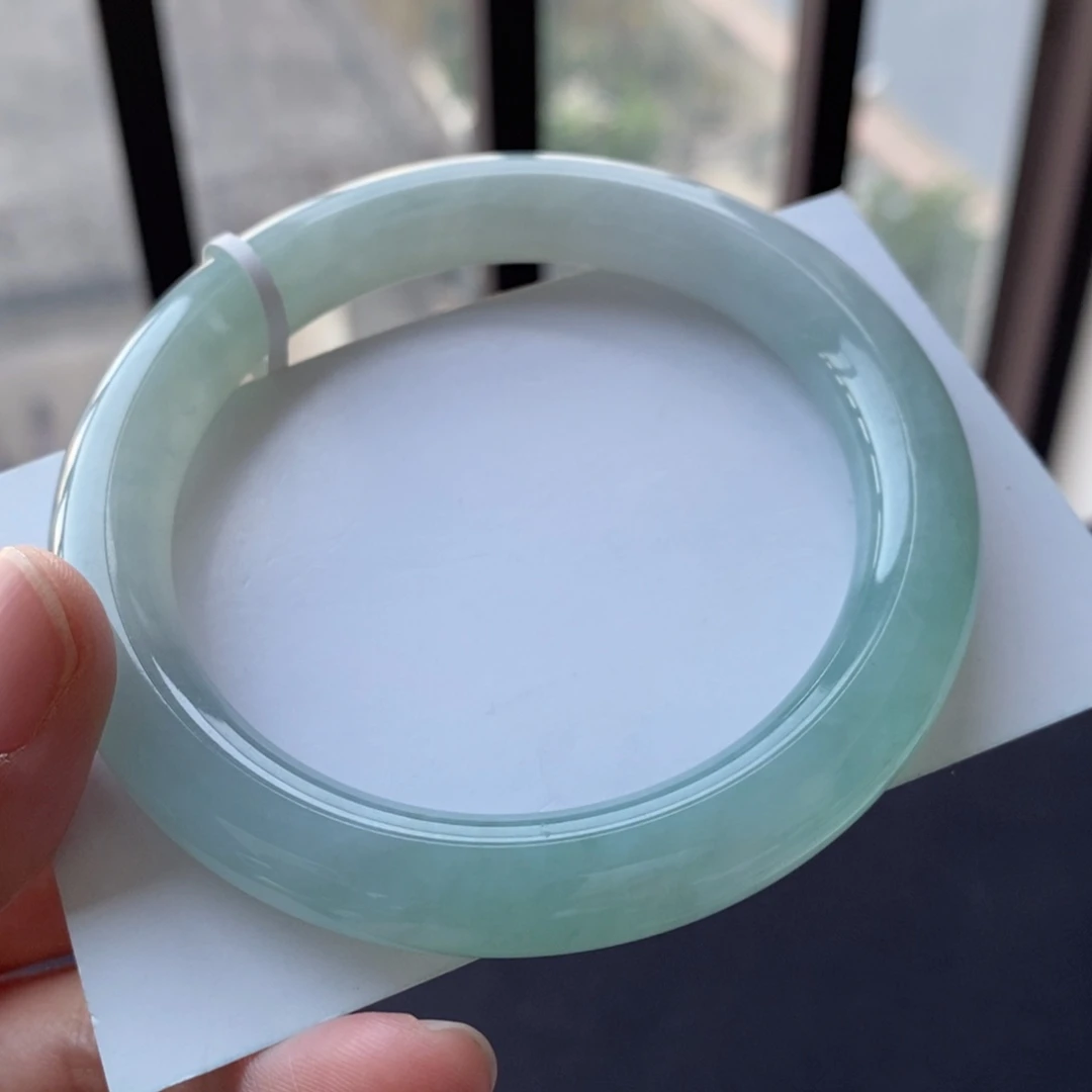 翡翠未镶嵌手镯58.2圆条冰甜果绿