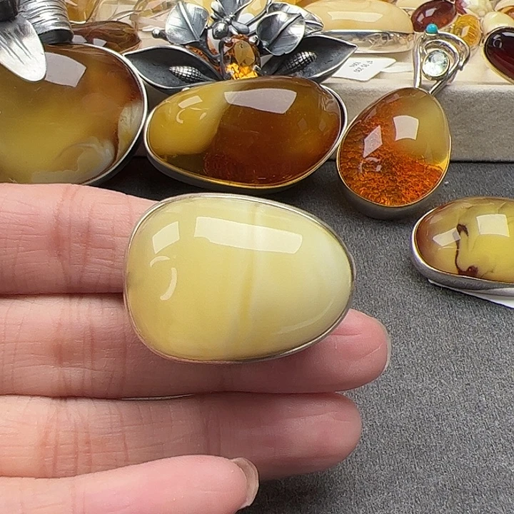 琥珀颈饰银S925镶嵌