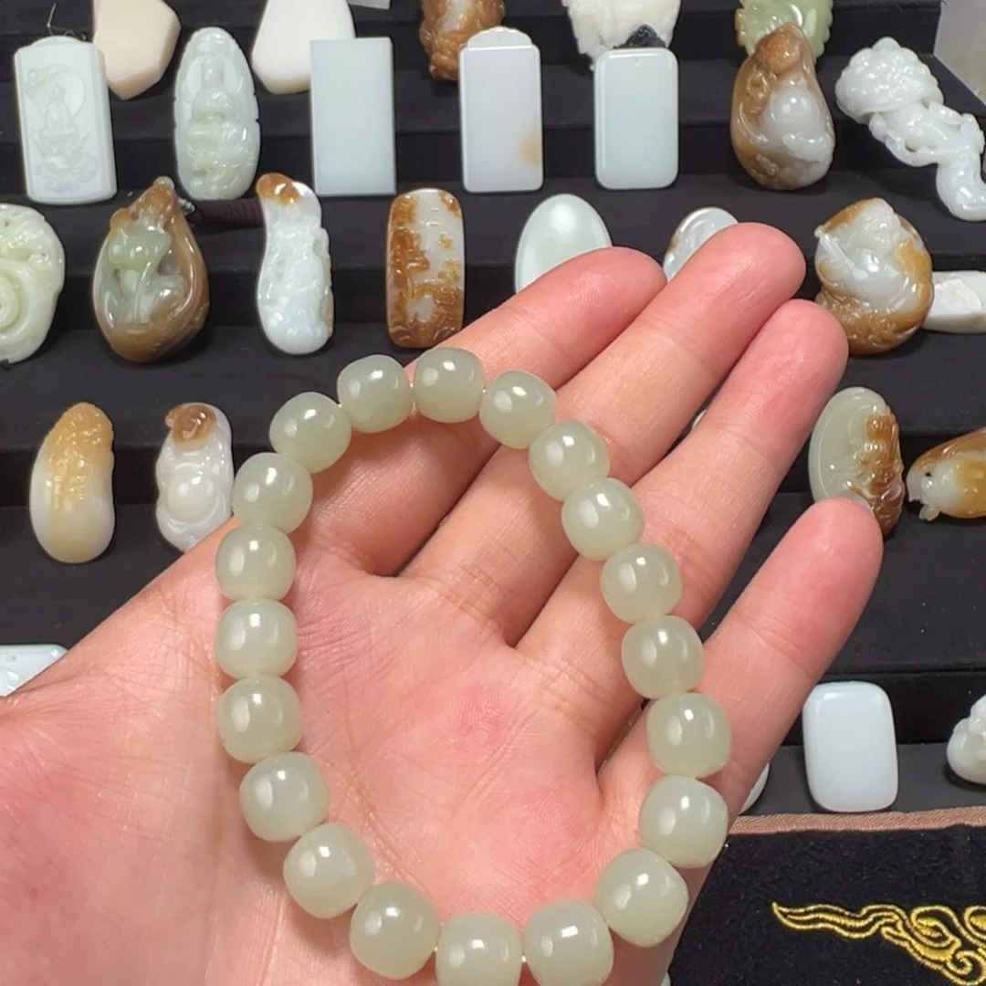 和田玉颈饰未镶嵌