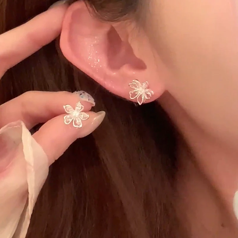 韩系小众设计感镂空五瓣花花朵耳钉女甜美百搭耳饰时尚精致耳环