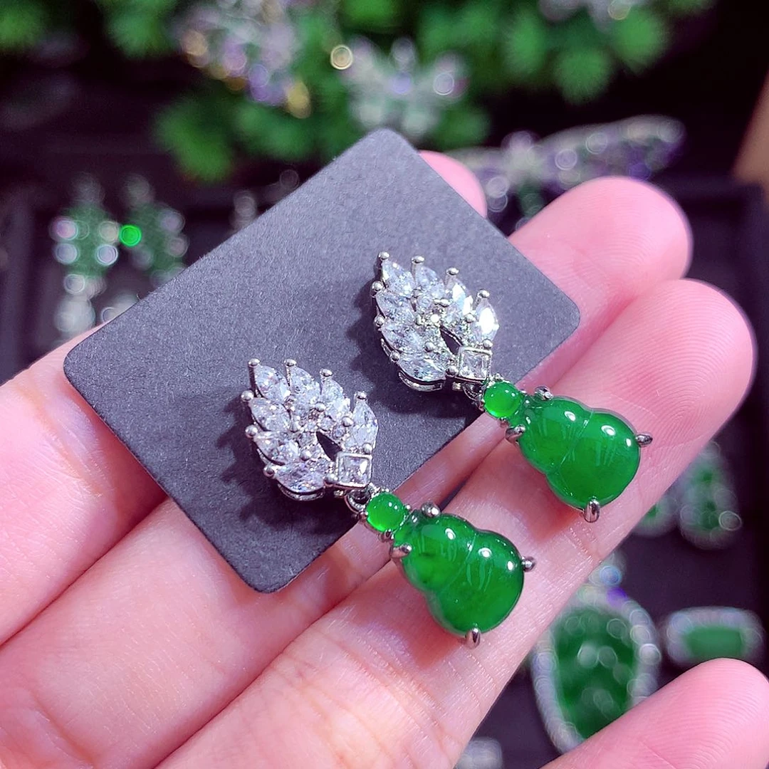 颈饰未镶嵌翡翠天然