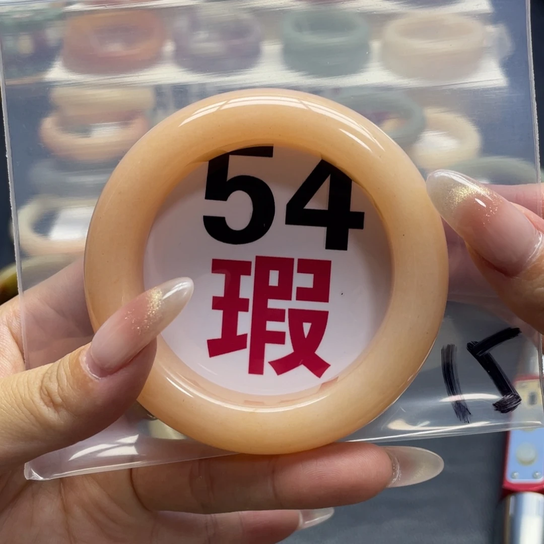未镶嵌手镯石英岩玉