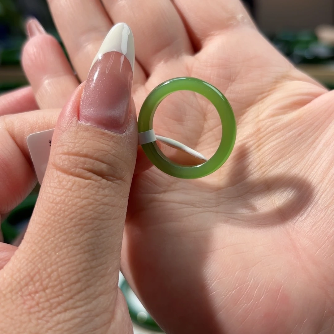 和田玉未镶嵌戒圈