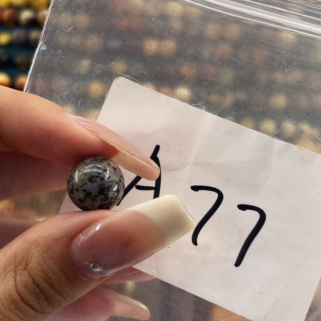 琥珀未镶嵌裸石11.8福利