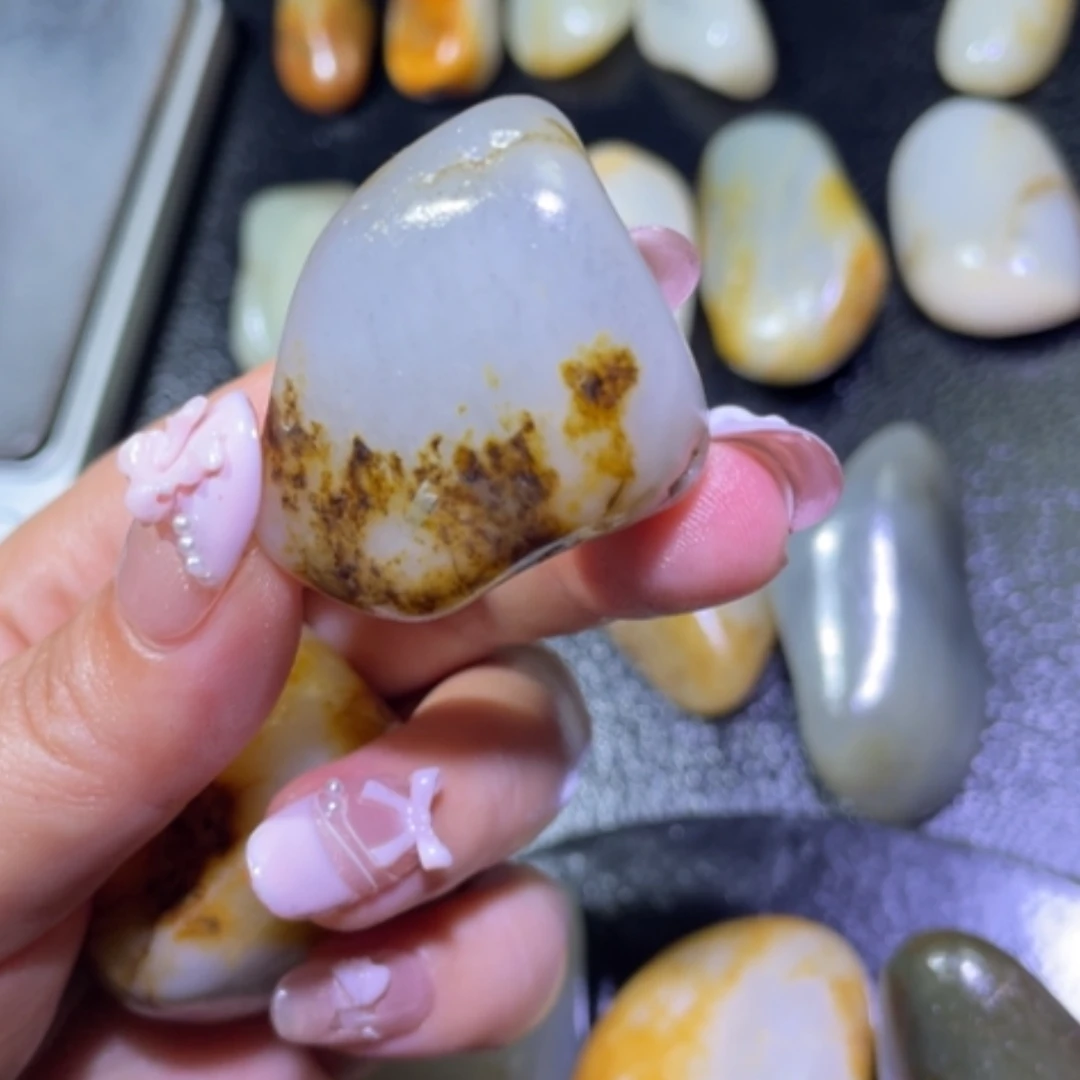 【闪购商品】颈饰未镶嵌和田玉王**）