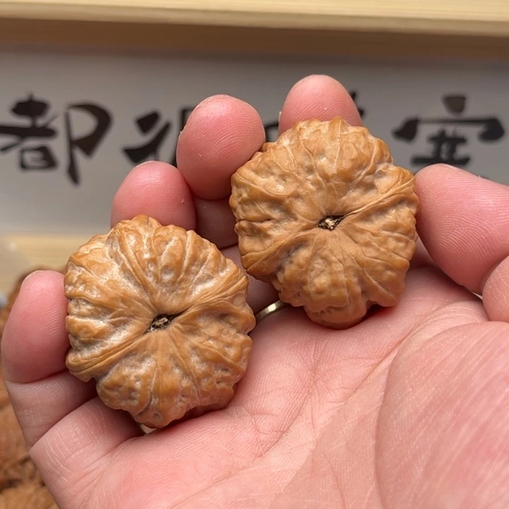 文玩核桃吊坠w****g蛙蛙