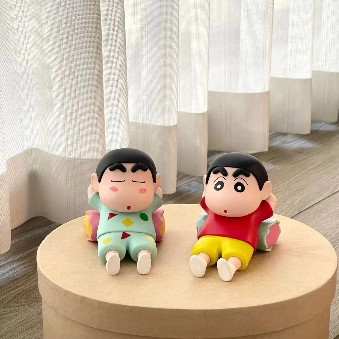 蜡笔小新网红手机支架创意桌面客厅床头手办摆件公仔可爱桌面装饰