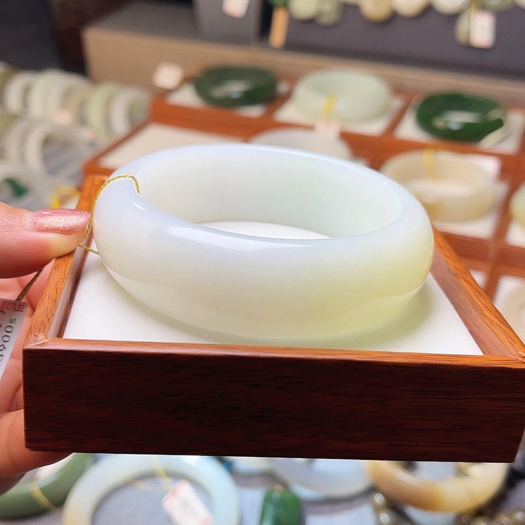 和田玉未镶嵌手镯61.5